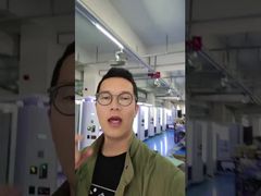 माइक्रोवेव के साथ सुविधाजनक फास्ट फूड वेंडिंग मशीन