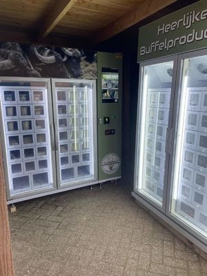 सुविधाजनक और बहुमुखी -22C से 20C तक जमे हुए लॉकर वेंडिंग मशीन तापमान रेंज के साथ