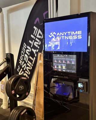 स्व-सेवा और रिमोट कंट्रोल के साथ 300 कप कॉफी वेंडिंग मशीन